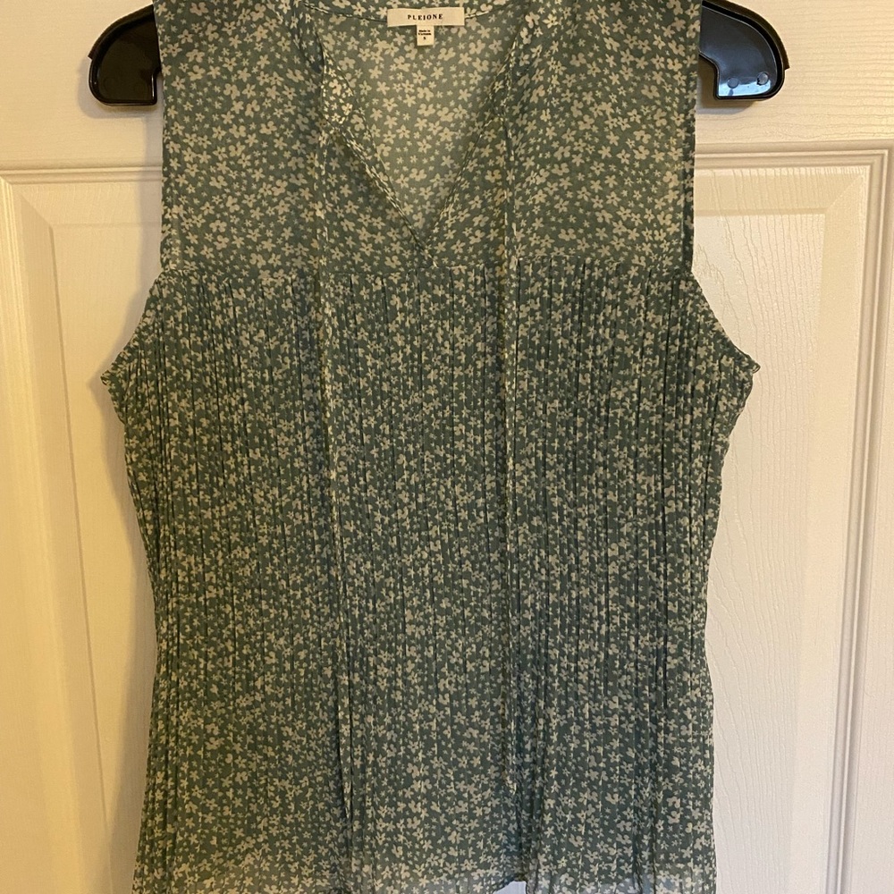 EUC Pleione Floral Blouse. - Picture 11 of 15